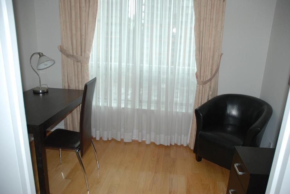Toronto Luxury Accommodations - Qwest Luaran gambar
