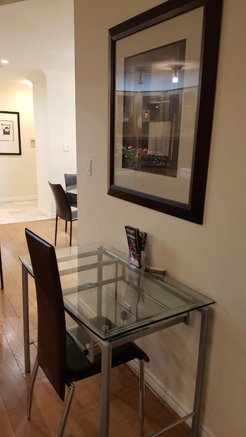 Toronto Luxury Accommodations - Qwest Luaran gambar