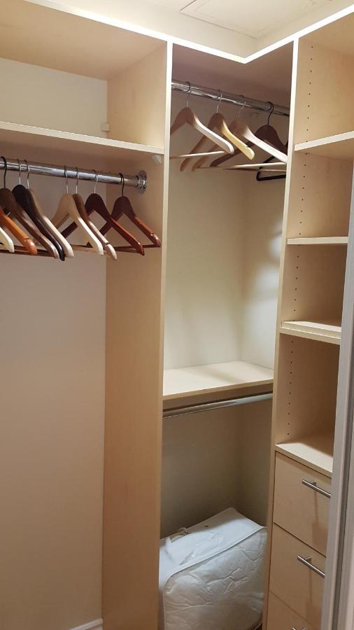 Toronto Luxury Accommodations - Qwest Luaran gambar