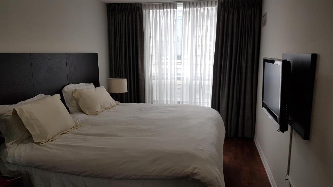 Toronto Luxury Accommodations - Qwest Luaran gambar