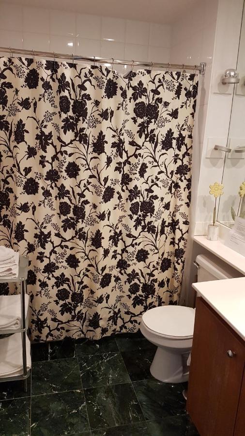 Toronto Luxury Accommodations - Qwest Luaran gambar