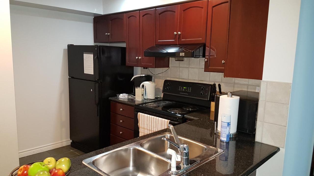Toronto Luxury Accommodations - Qwest Luaran gambar