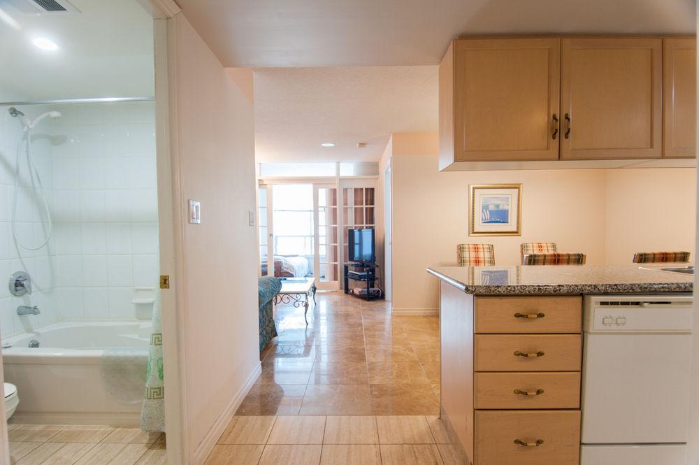 Toronto Luxury Accommodations - Qwest Luaran gambar