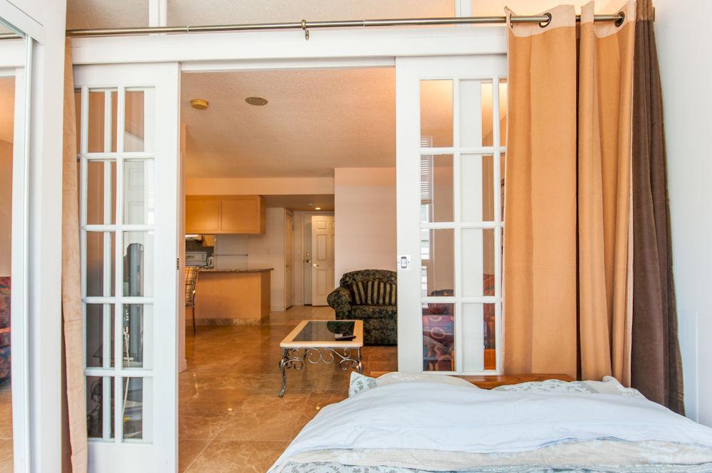 Toronto Luxury Accommodations - Qwest Luaran gambar