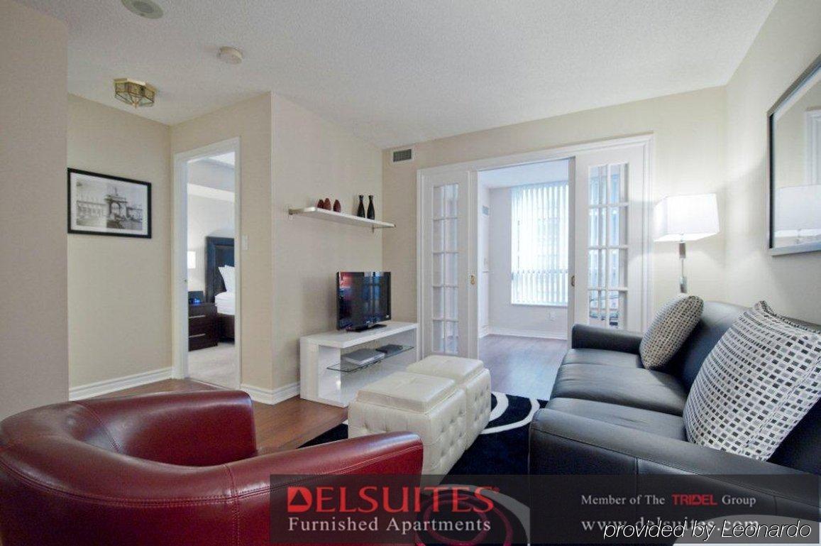 Toronto Luxury Accommodations - Qwest Luaran gambar